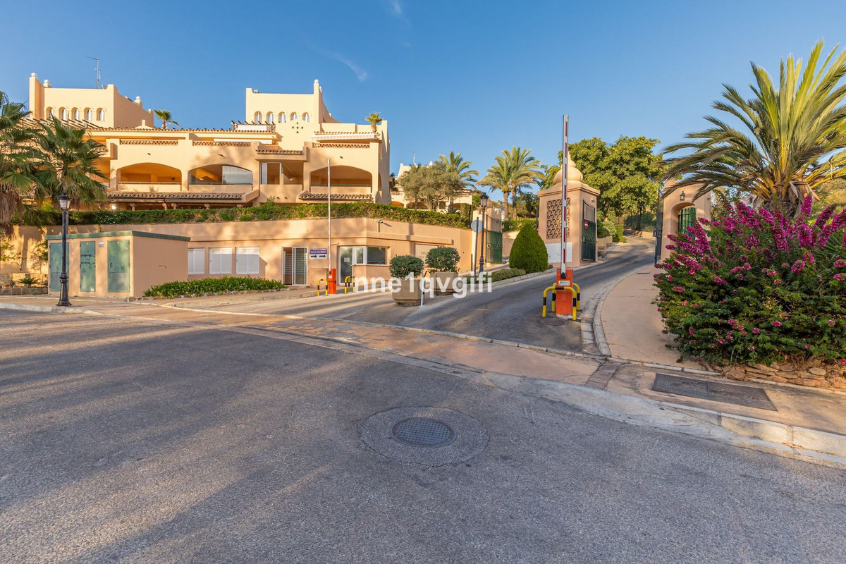 Penthouse te koop in Elviria | 3 slaapkamers H5394994