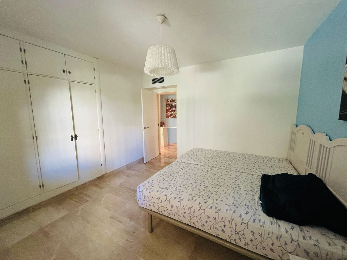Appartement te koop in Elviria | 2 slaapkamers H5406424