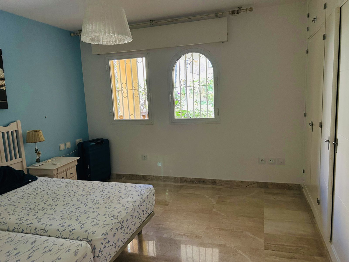 Appartement te koop in Elviria | 2 slaapkamers H5406424