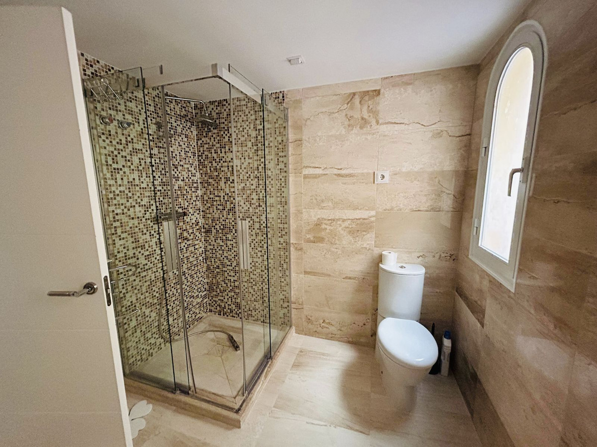 Appartement te koop in Elviria | 2 slaapkamers H5406424