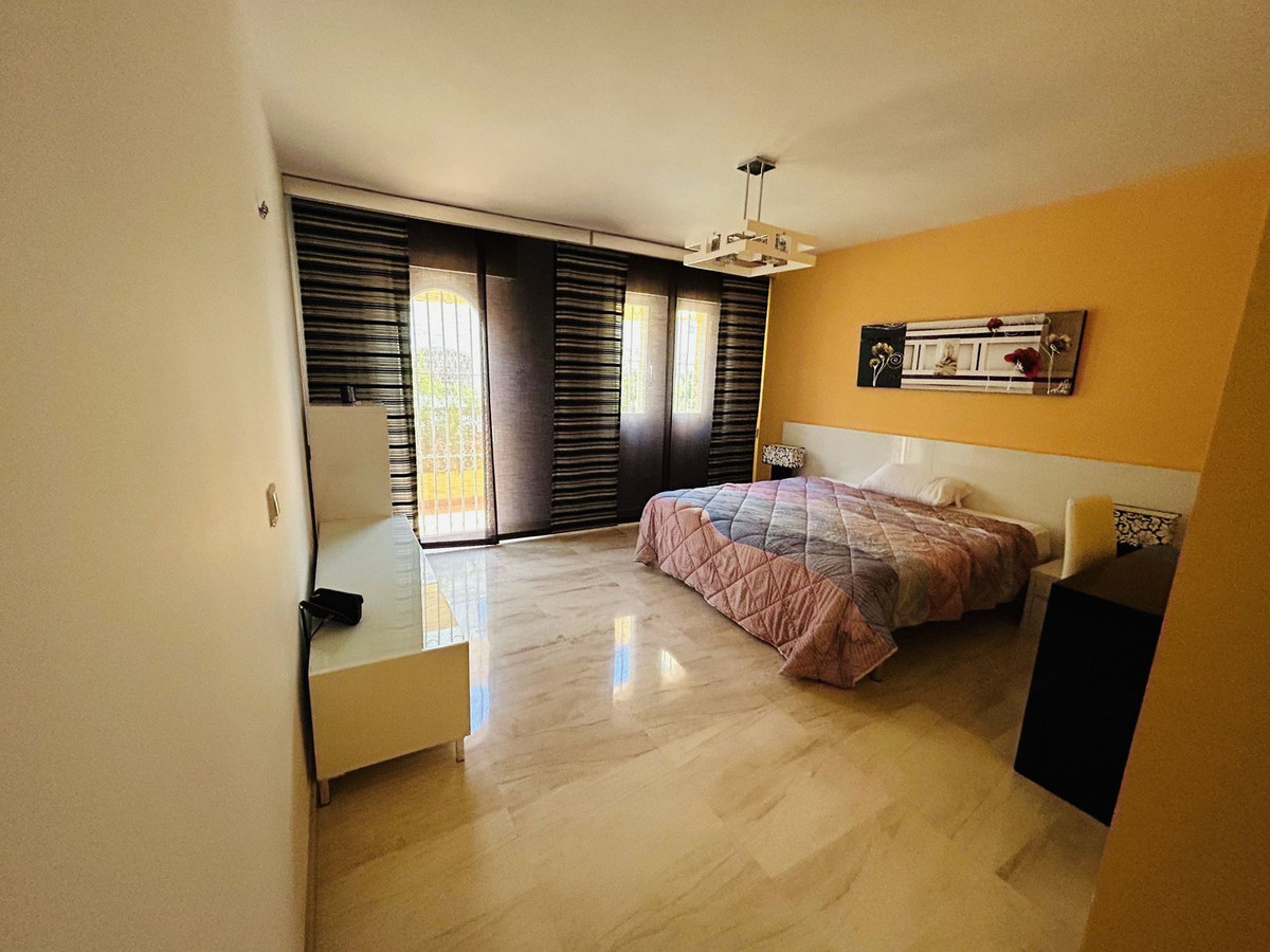 Appartement te koop in Elviria | 2 slaapkamers H5406424