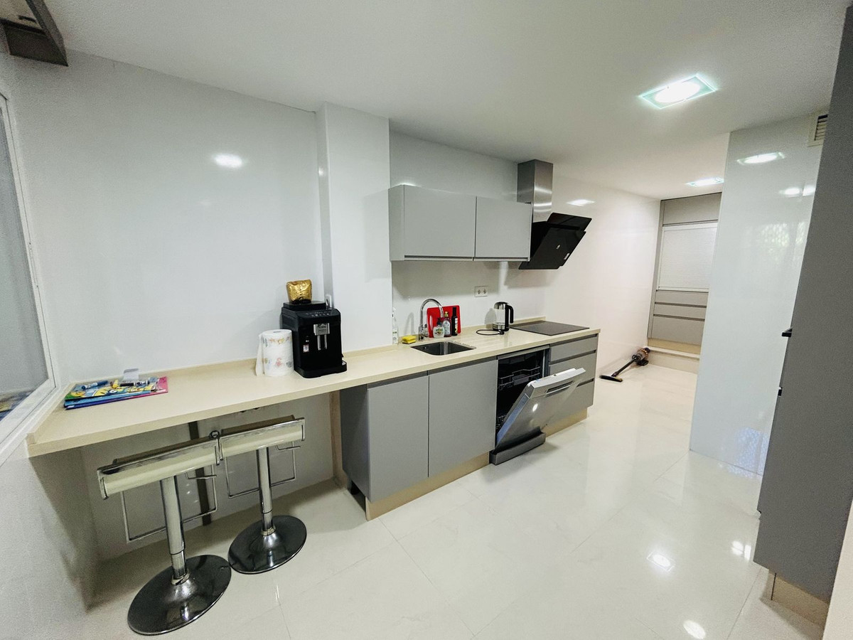 Appartement te koop in Elviria | 2 slaapkamers H5406424