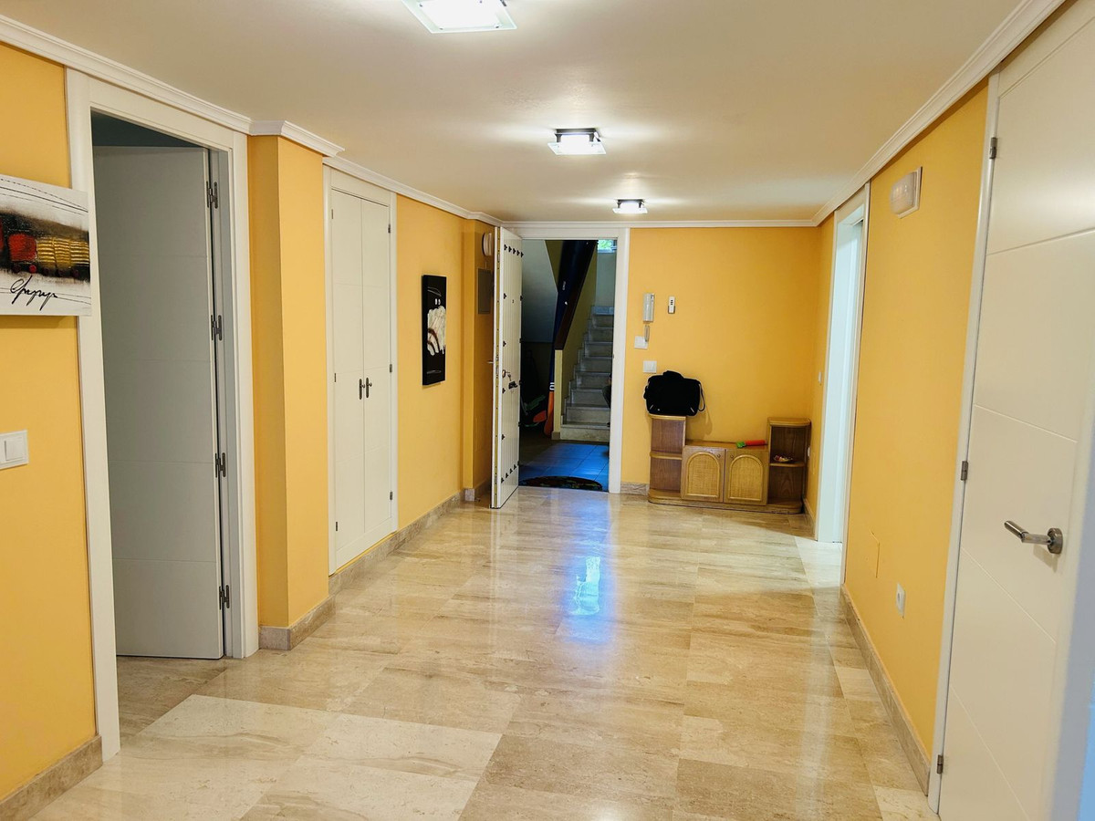 Appartement te koop in Elviria | 2 slaapkamers H5406424