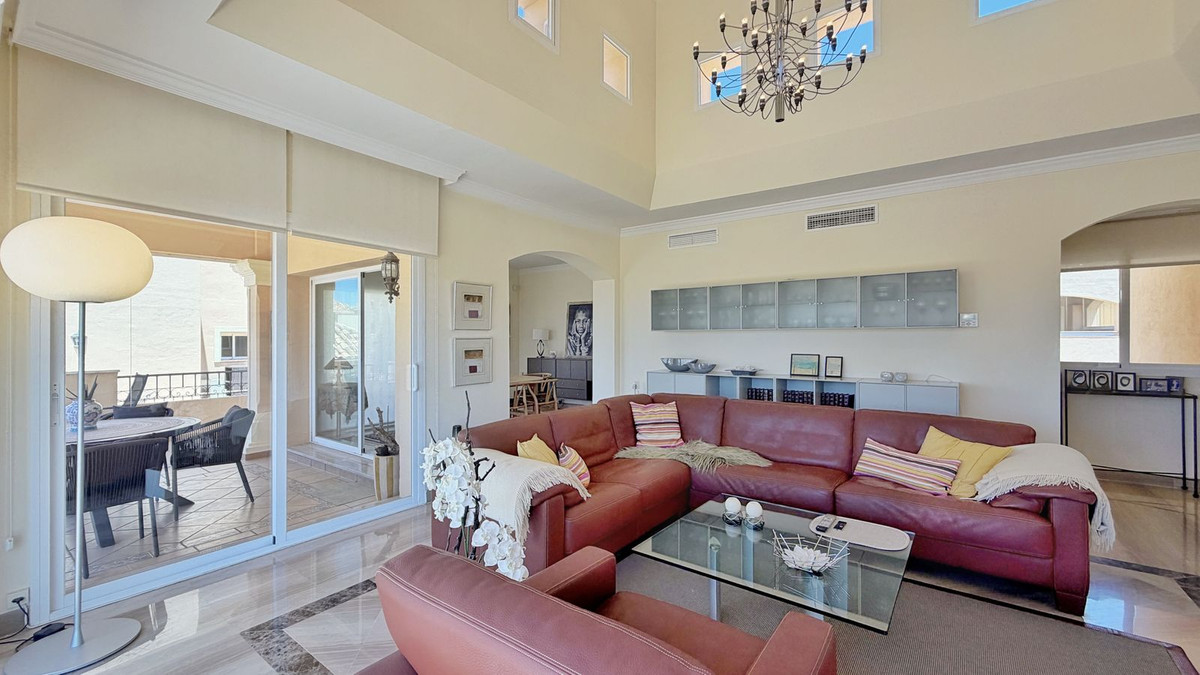 Penthouse Duplex te koop in Elviria | 4 slaapkamers H5407240