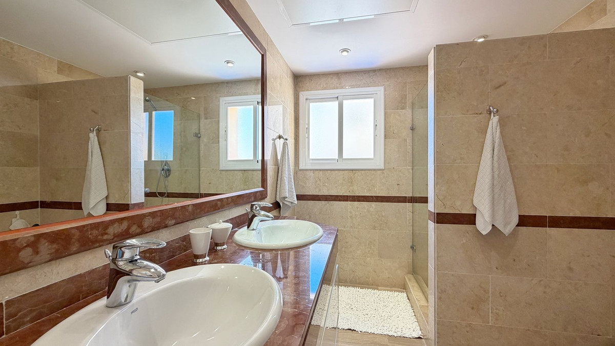 Penthouse Duplex te koop in Elviria | 4 slaapkamers H5407240