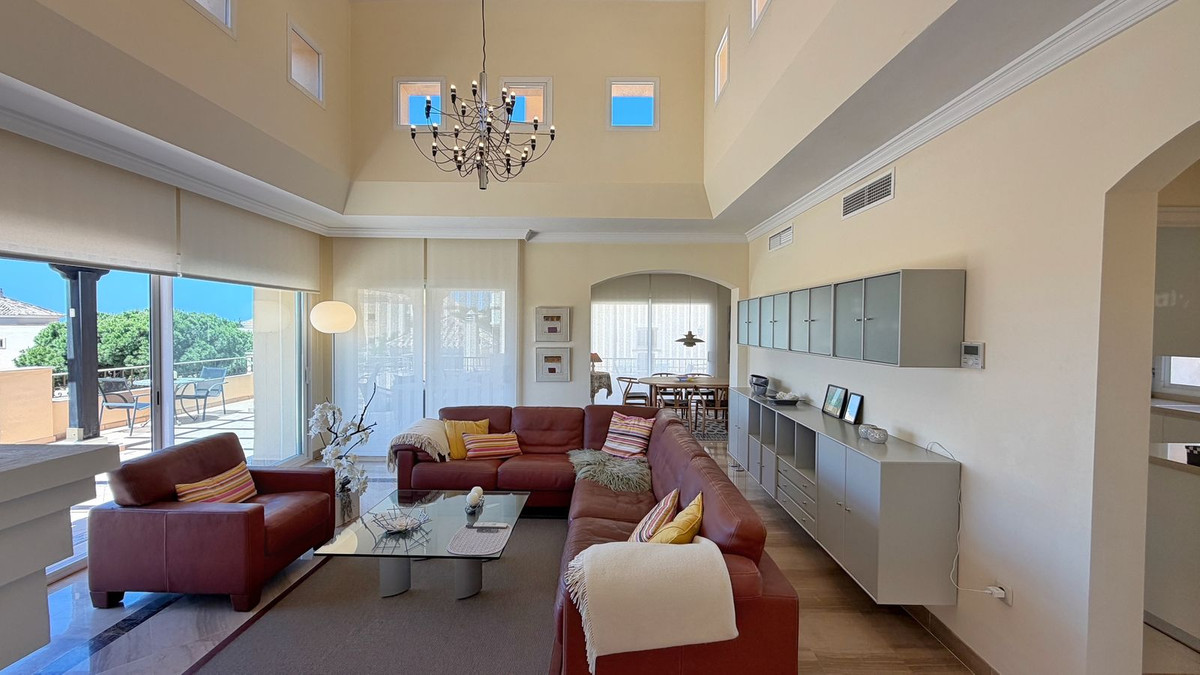 Penthouse Duplex te koop in Elviria | 4 slaapkamers H5407240