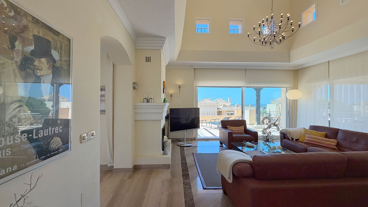Penthouse Duplex te koop in Elviria | 4 slaapkamers H5407240