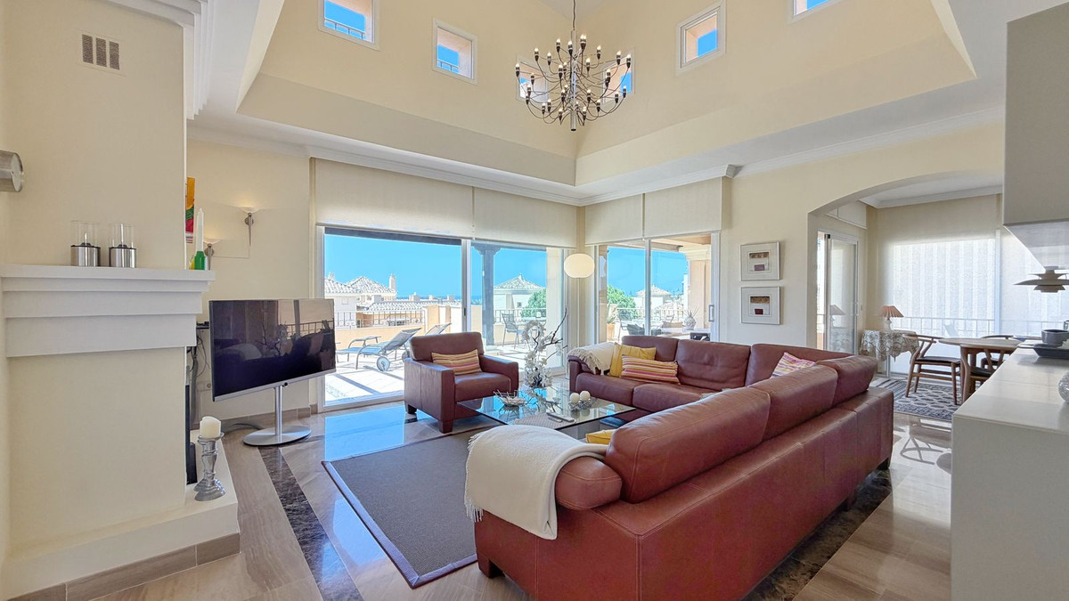 Penthouse Duplex te koop in Elviria | 4 slaapkamers H5407240