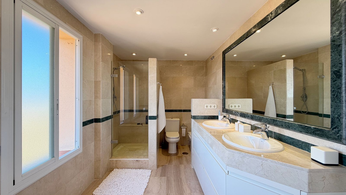 Penthouse Duplex te koop in Elviria | 4 slaapkamers H5407240