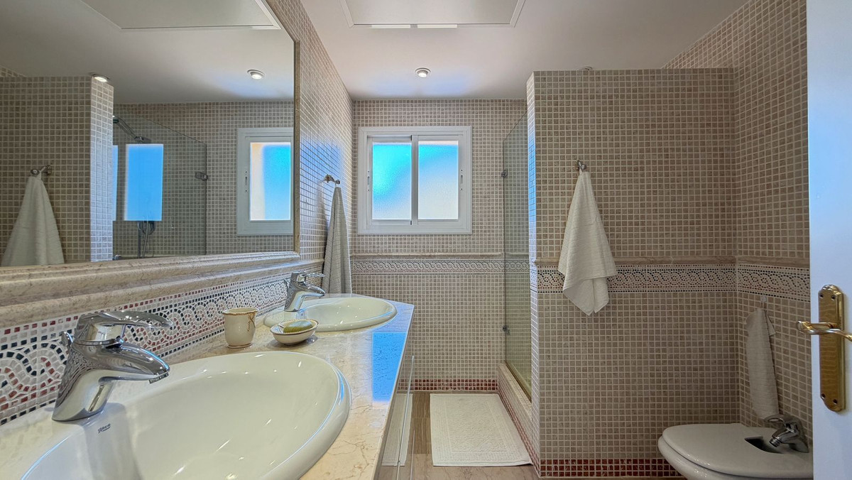 Penthouse Duplex te koop in Elviria | 4 slaapkamers H5407240
