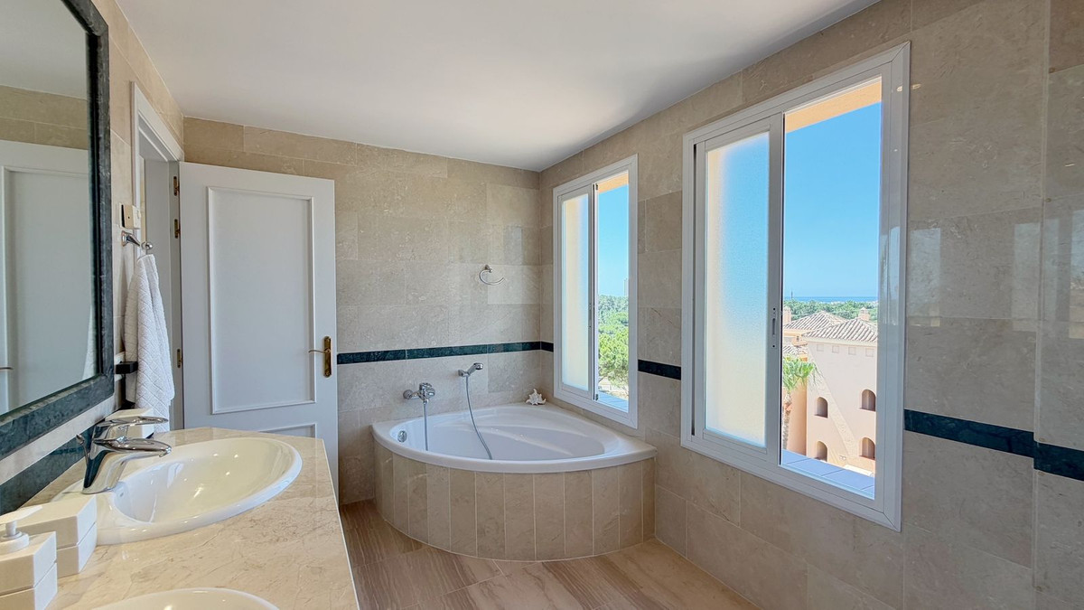 Penthouse Duplex te koop in Elviria | 4 slaapkamers H5407240