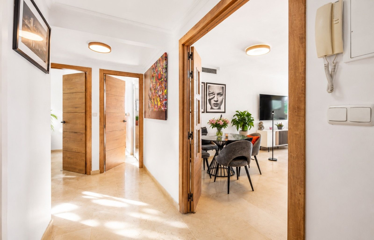 Appartement te koop in Elviria | 2 slaapkamers H5412304