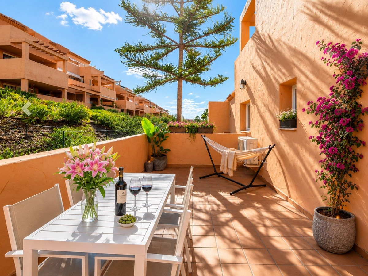 Appartement te koop in Elviria | 2 slaapkamers H5412304