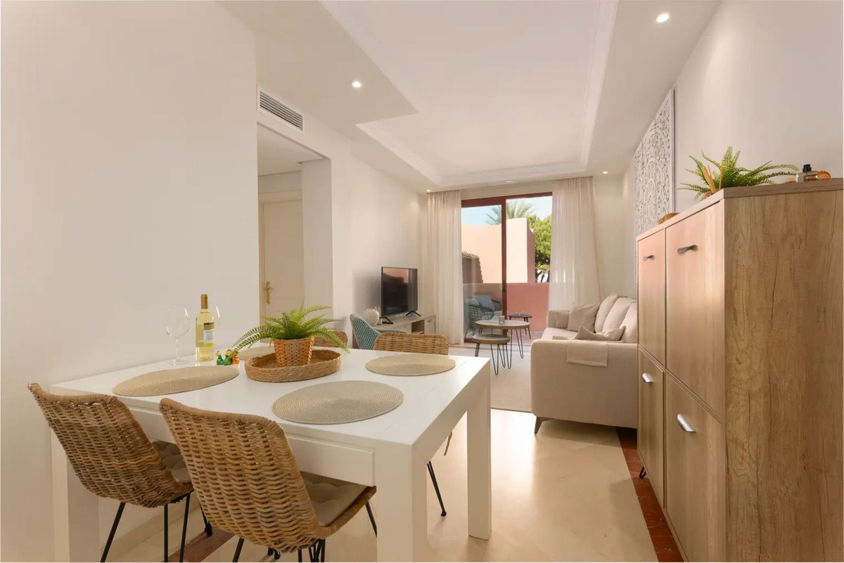 Appartement te koop in Elviria | 2 slaapkamers H5412343