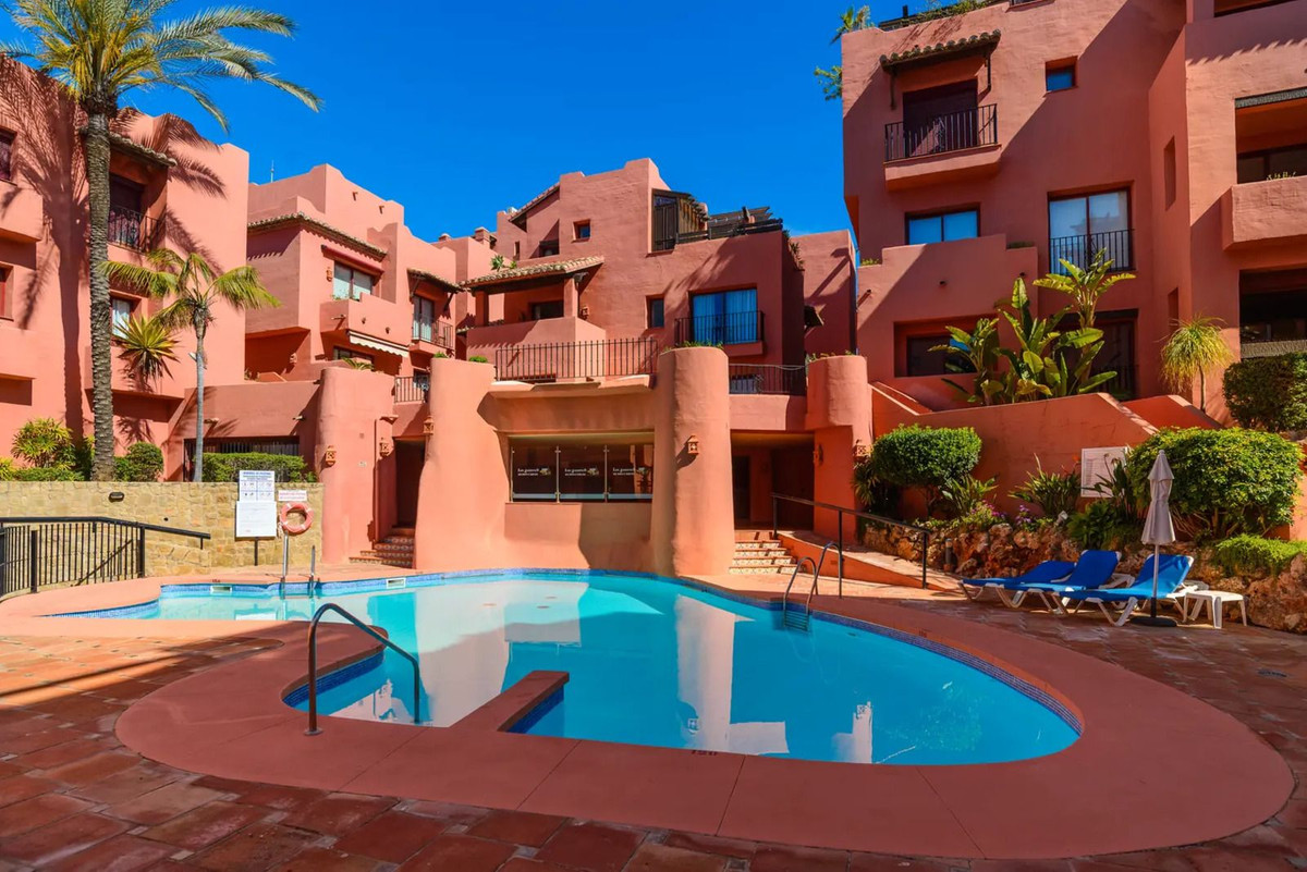 Appartement te koop in Elviria | 2 slaapkamers H5412343