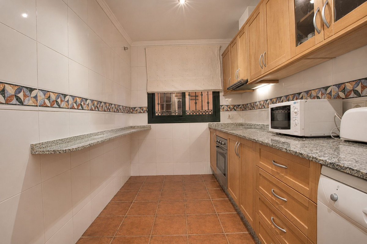 Appartement te koop in Elviria | 2 slaapkamers H5421196
