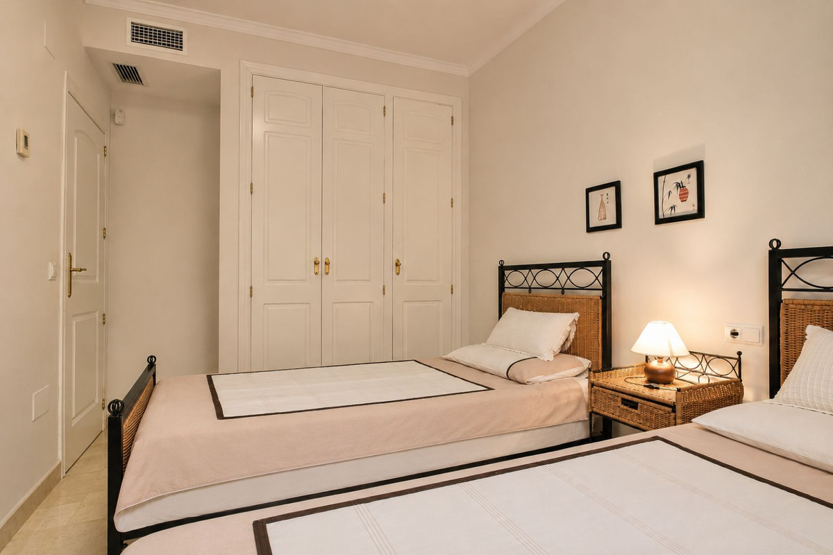 Appartement te koop in Elviria | 2 slaapkamers H5421196