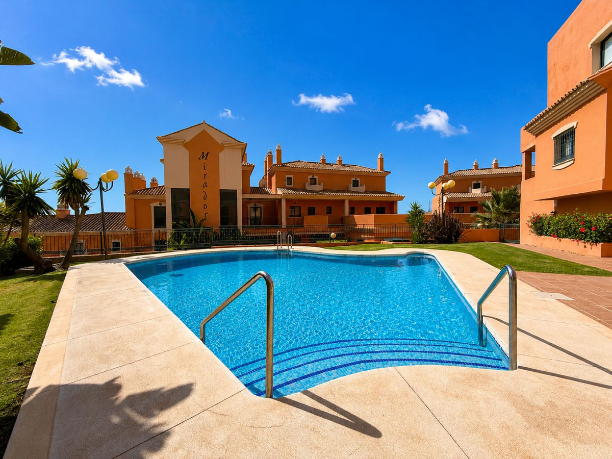 Appartement te koop in Elviria | 2 slaapkamers H5421196