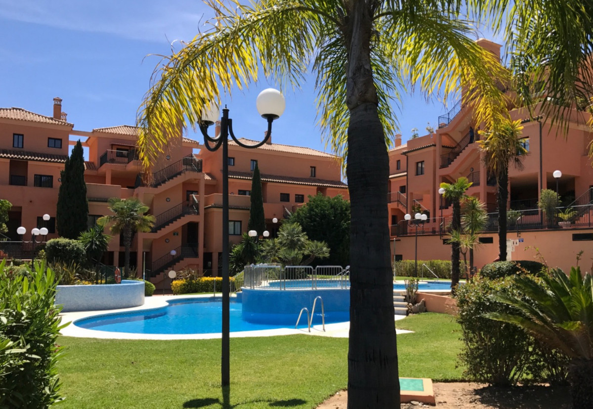 Appartement te koop in Elviria | 2 slaapkamers H5421196