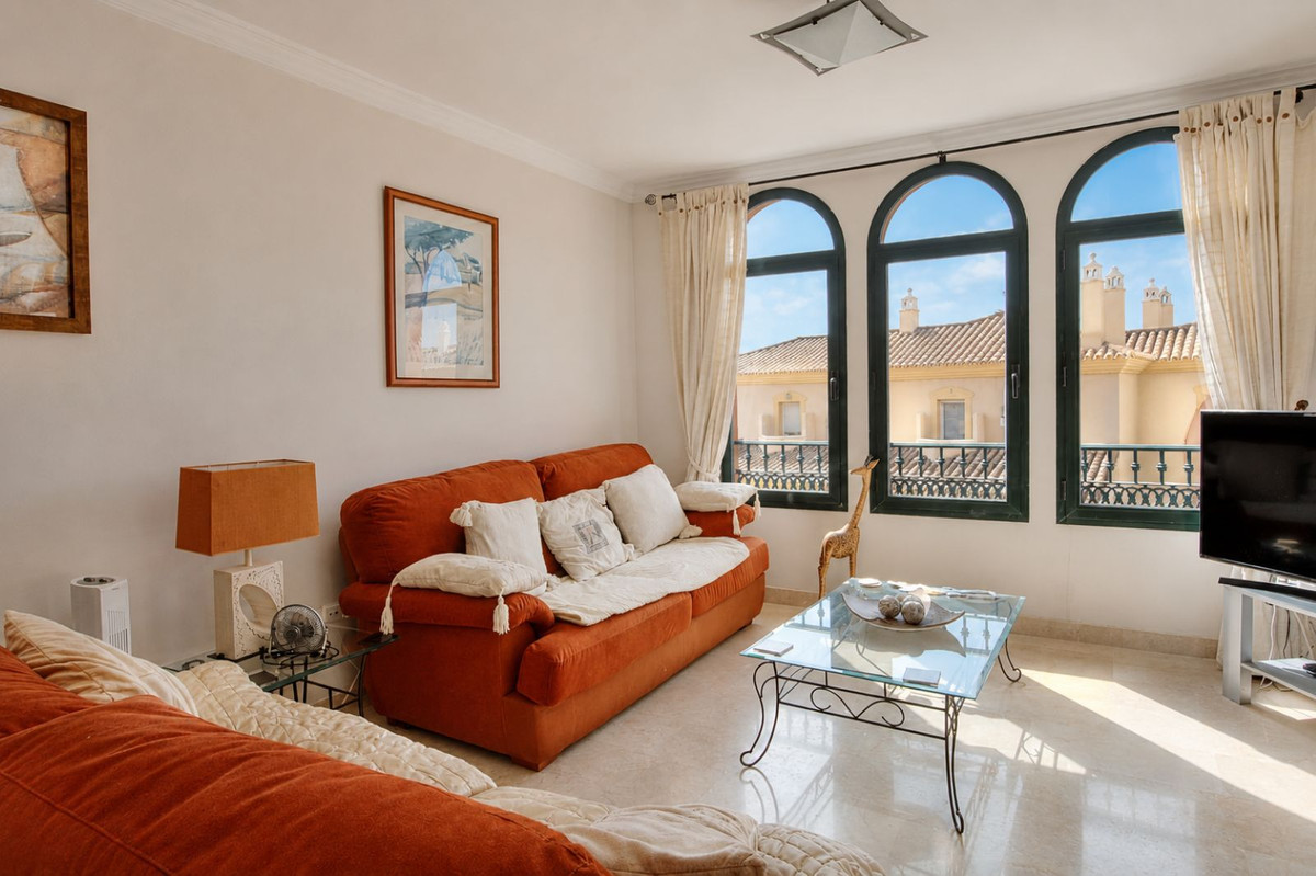 Appartement te koop in Elviria | 2 slaapkamers H5421196
