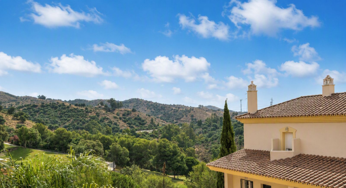 Appartement te koop in Elviria | 2 slaapkamers H5421196
