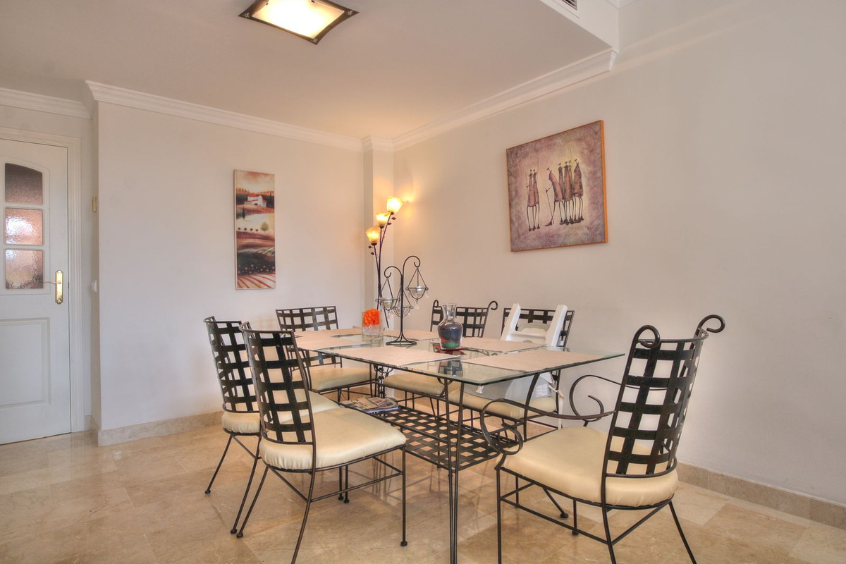 Appartement te koop in Elviria | 2 slaapkamers H5421196