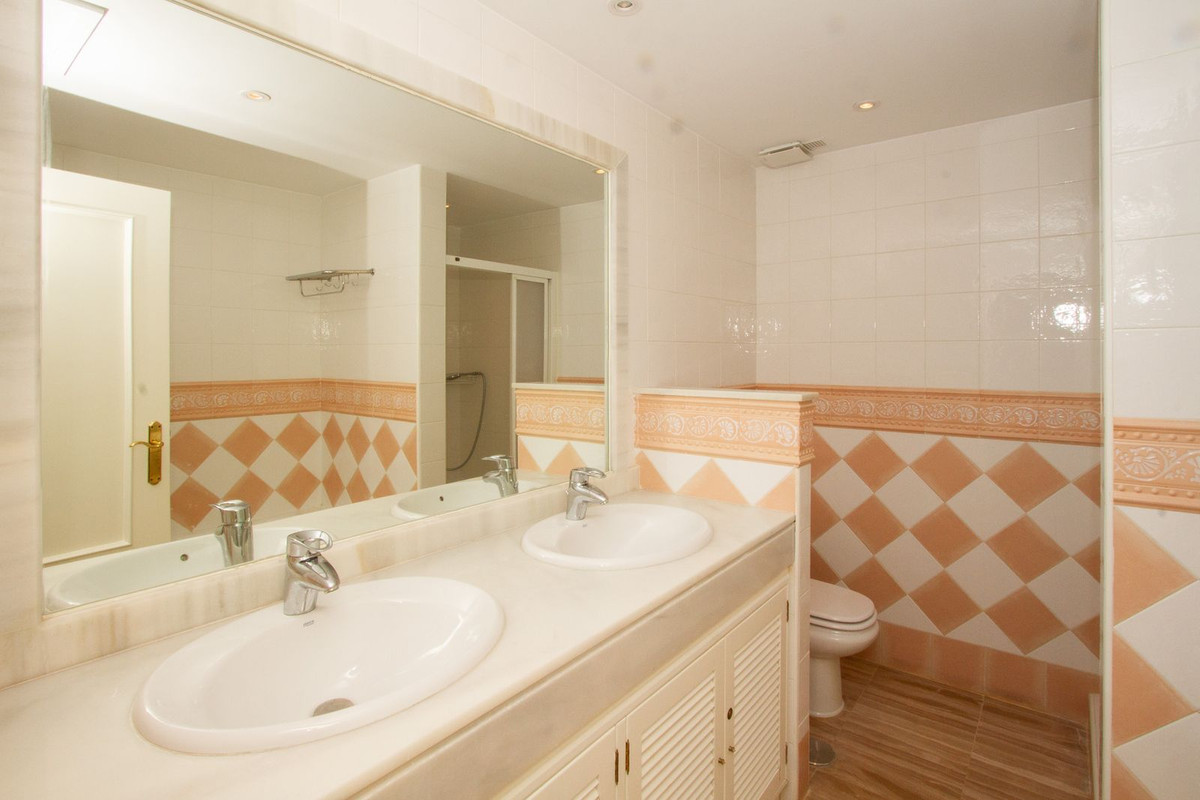 Finca - Cortijo te koop in Elviria | 3 slaapkamers H5422522