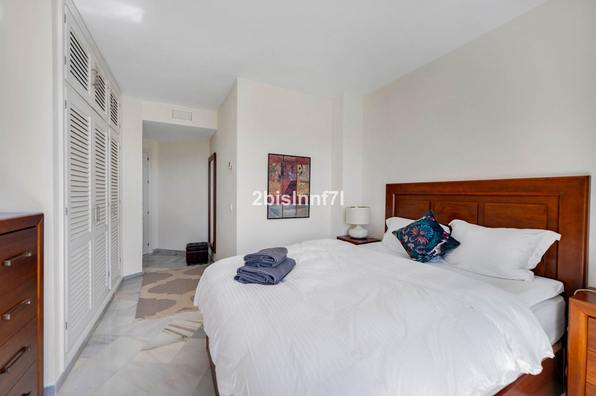 Appartement te koop in Elviria | 3 slaapkamers H5430472