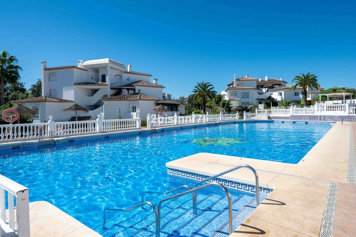 Appartement te koop in Elviria | 3 slaapkamers H5430472