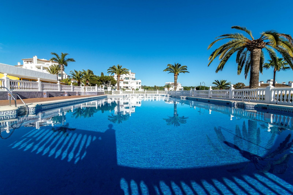 Appartement te koop in Elviria | 3 slaapkamers H5430472
