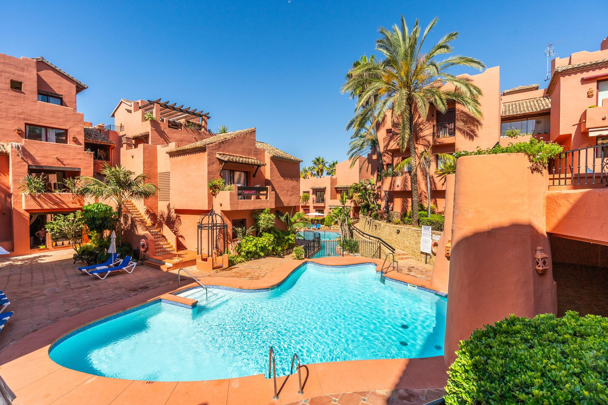 Appartement te koop in Elviria | 3 slaapkamers H5433295
