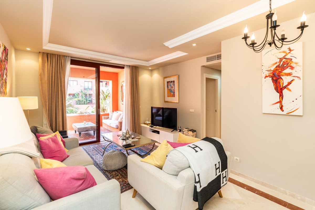 Appartement te koop in Elviria | 3 slaapkamers H5433295