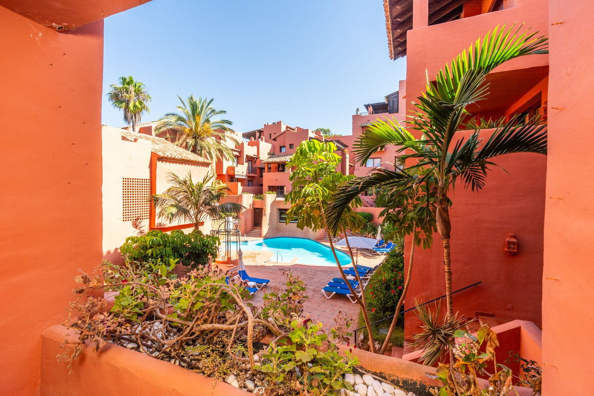 Appartement te koop in Elviria | 3 slaapkamers H5433295