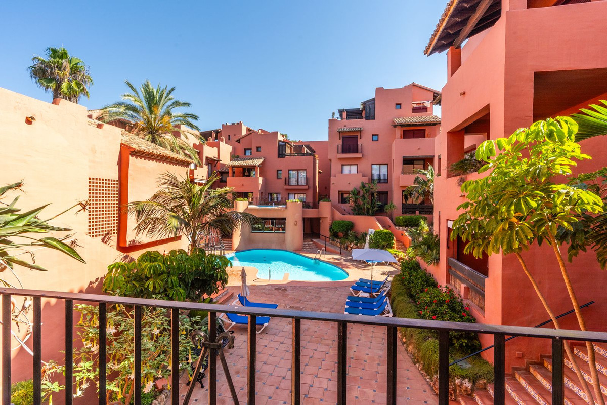 Appartement te koop in Elviria | 3 slaapkamers H5433295
