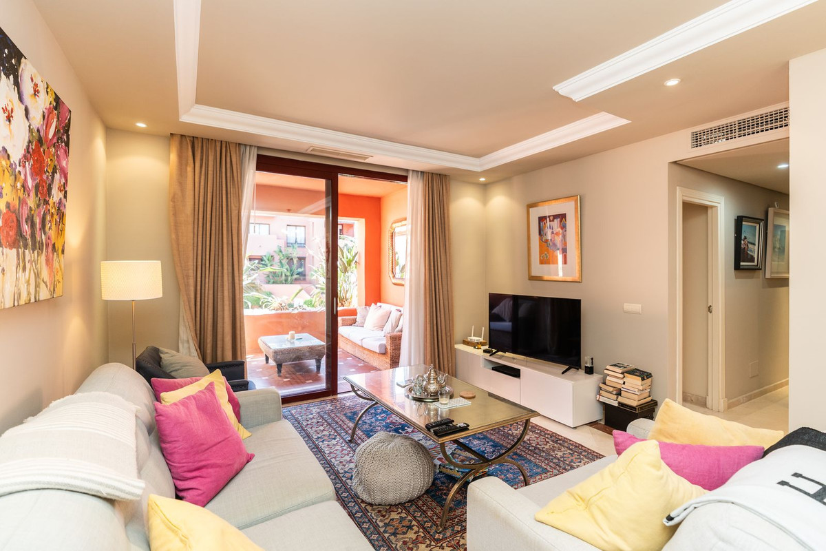 Appartement te koop in Elviria | 3 slaapkamers H5433295