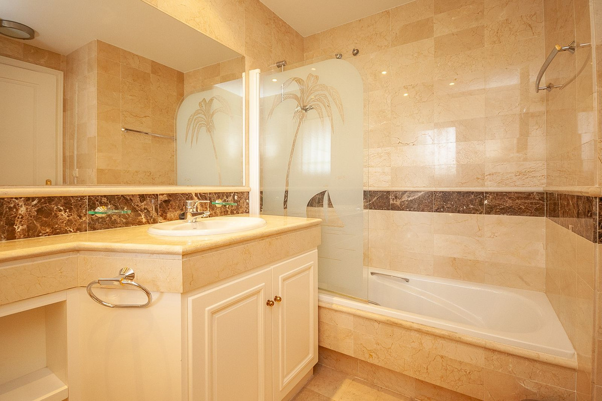 Appartement te koop in Elviria | 3 slaapkamers H5438512