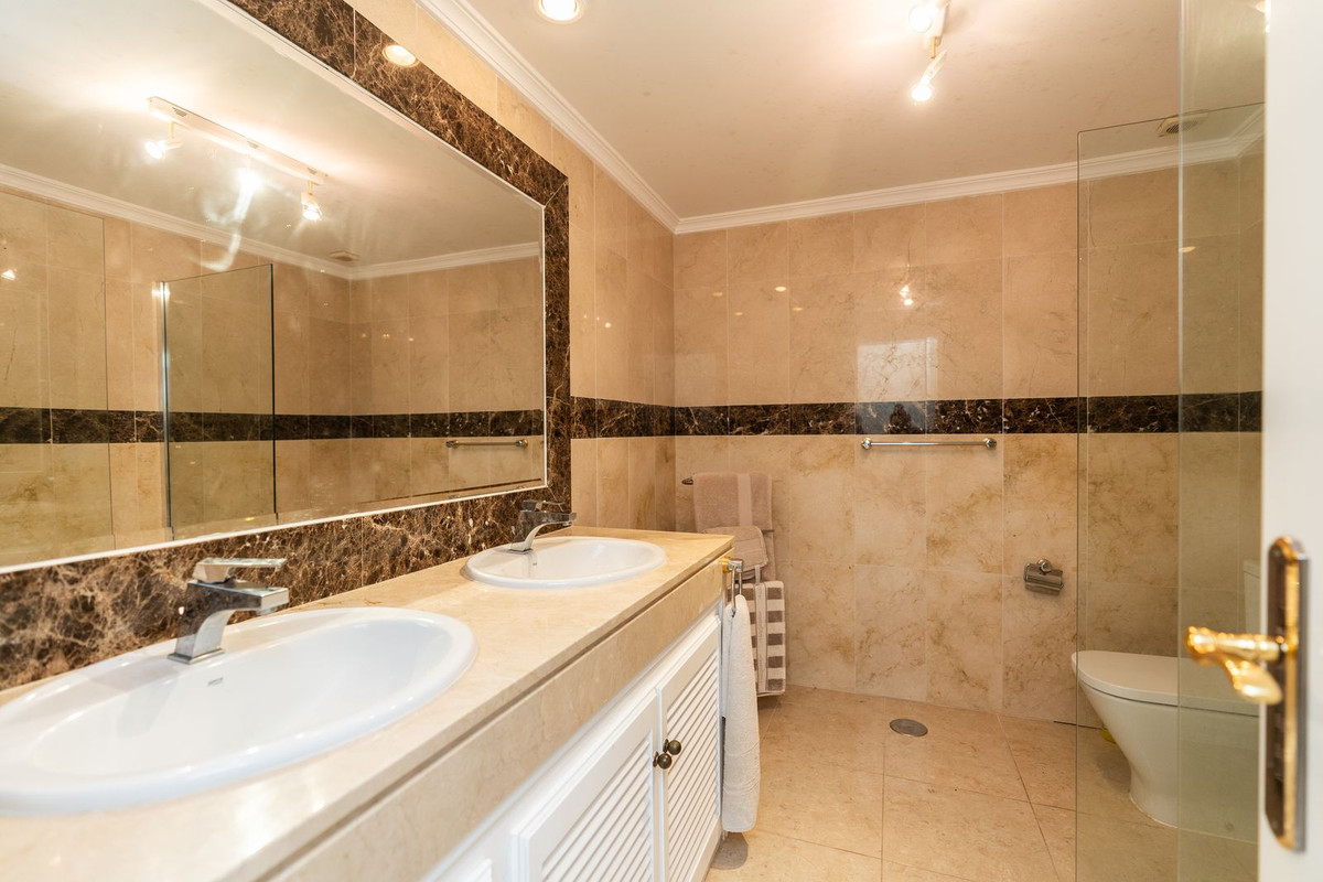 Appartement te koop in Elviria | 2 slaapkamers H5448259