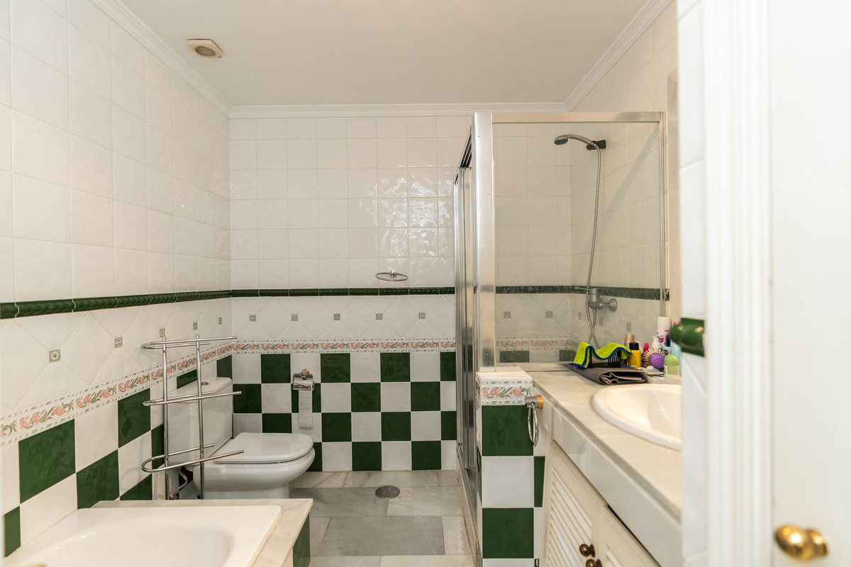 Appartement te koop in Elviria | 2 slaapkamers H5448259