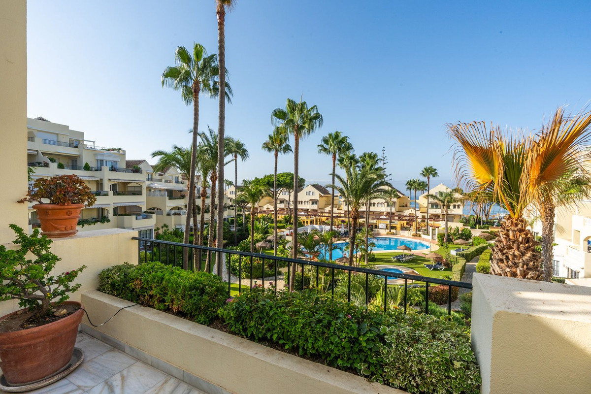 Appartement te koop in Elviria | 2 slaapkamers H5448259