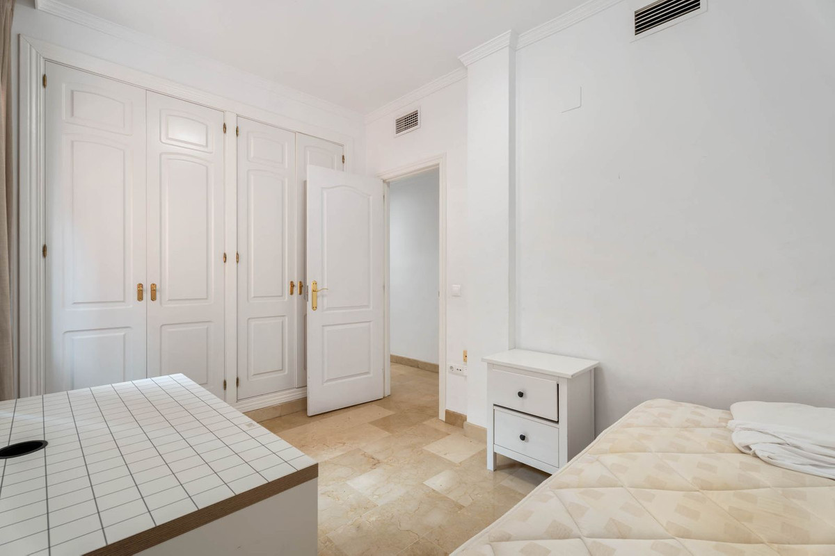 Appartement te koop in Elviria | 3 slaapkamers H5449174