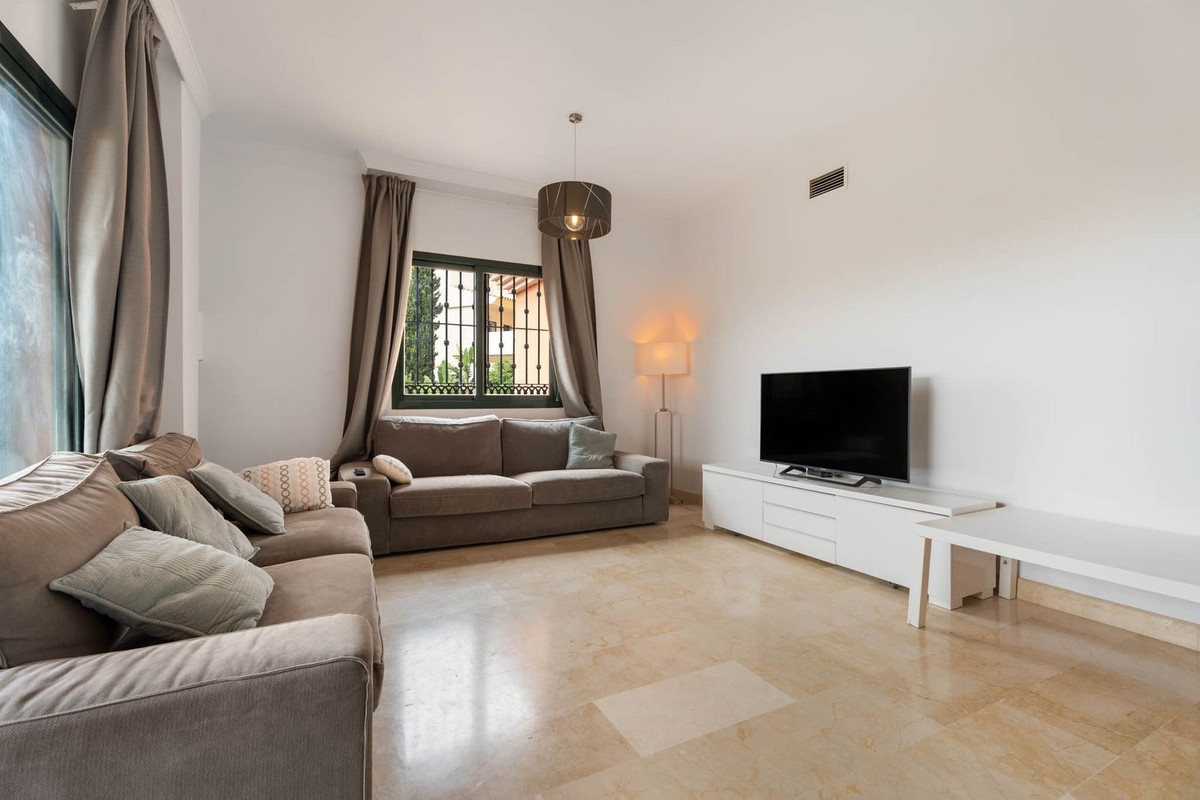 Appartement te koop in Elviria | 3 slaapkamers H5449174