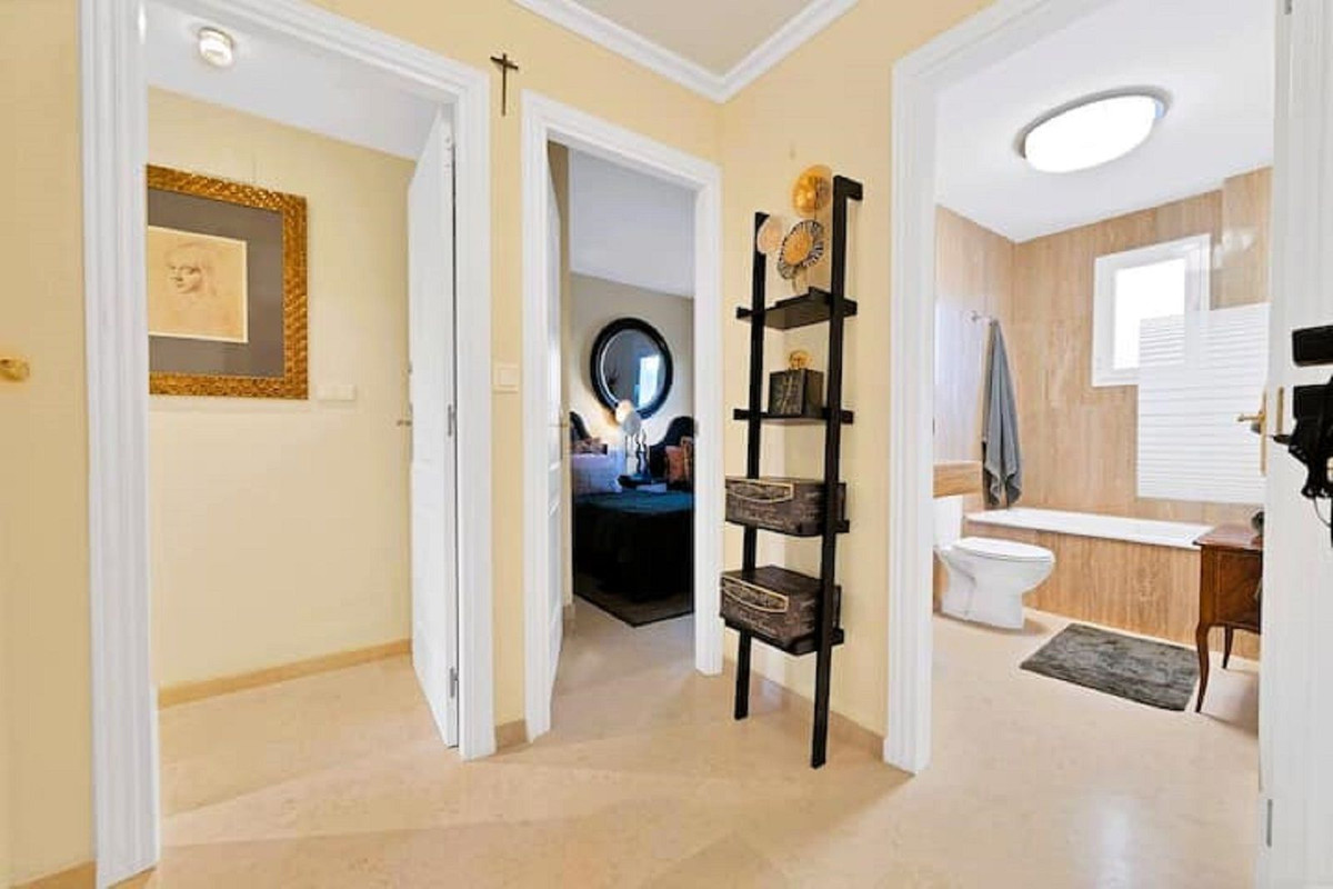 Appartement te koop in Elviria | 2 slaapkamers H5462719