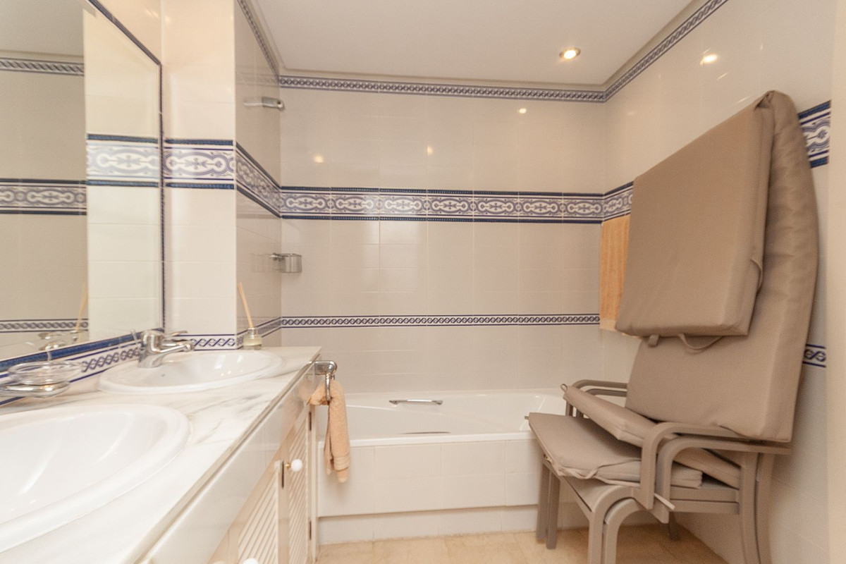 Appartement te koop in Elviria | 3 slaapkamers H5469511