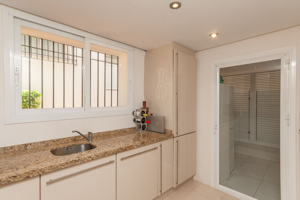 Appartement te koop in Elviria | 3 slaapkamers H5469511
