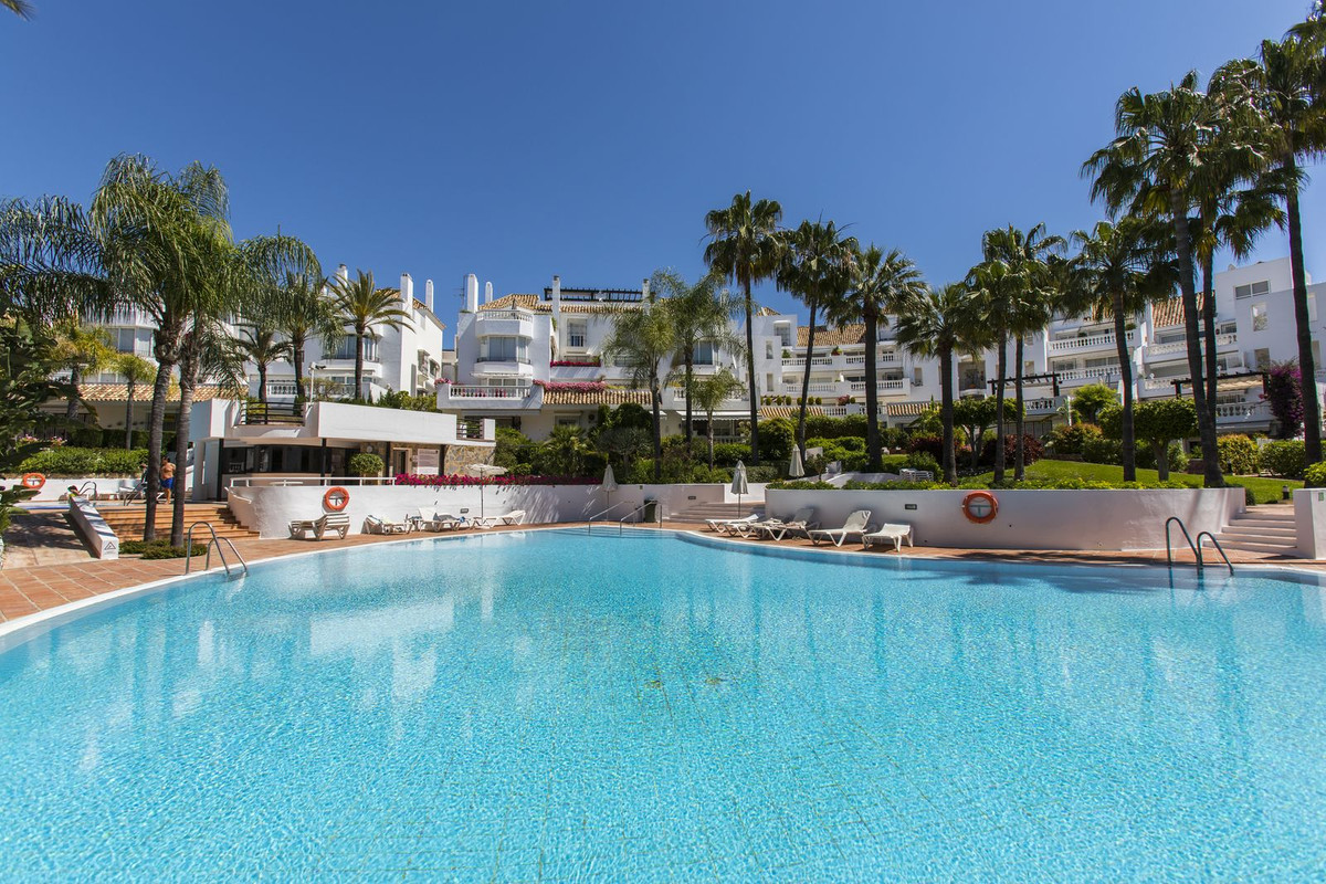 Appartement te koop in Elviria | 3 slaapkamers H5472973