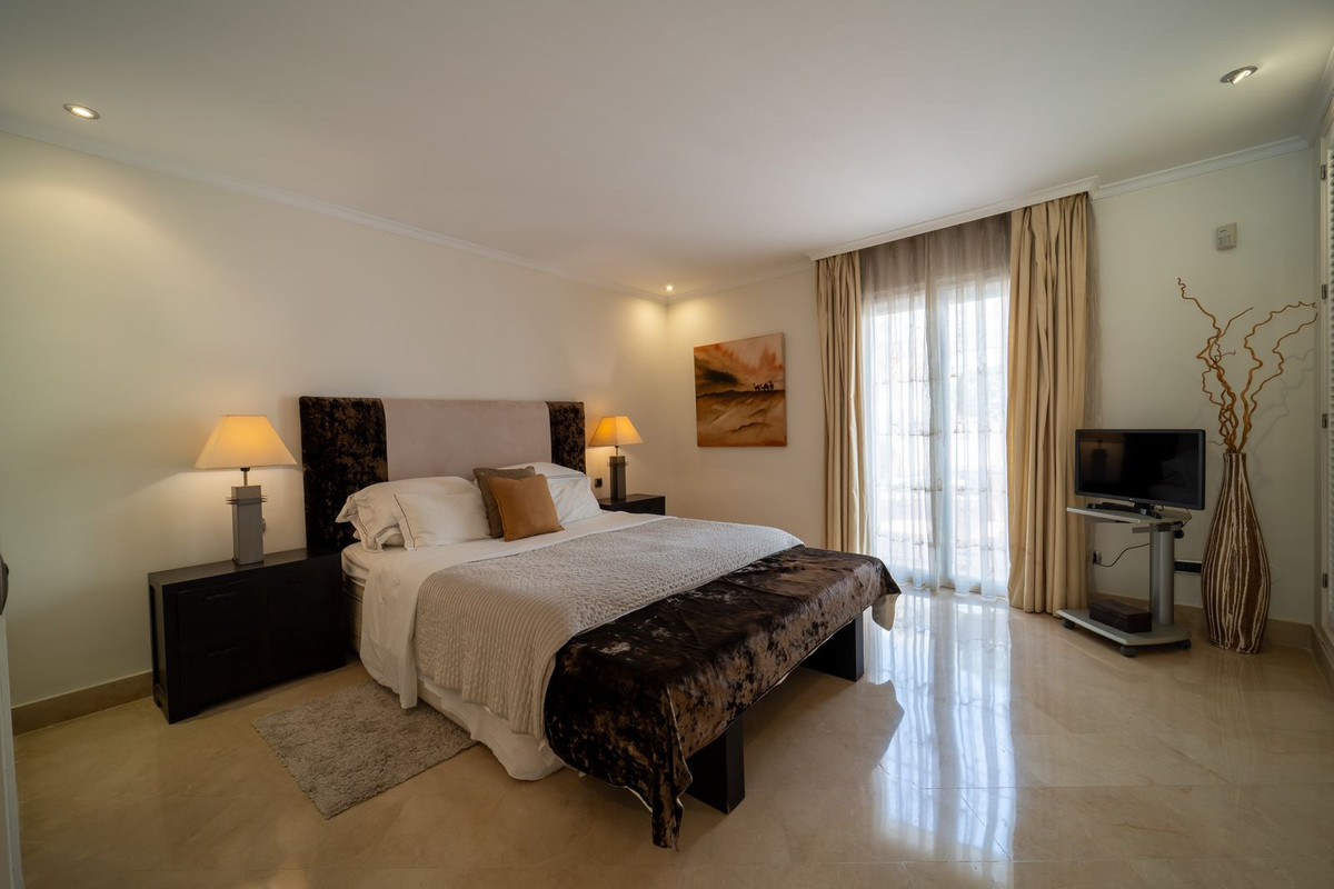 Appartement te koop in Elviria | 3 slaapkamers H5472973