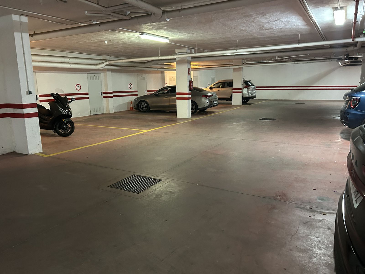 Appartement te koop in Elviria | 2 slaapkamers H5477281