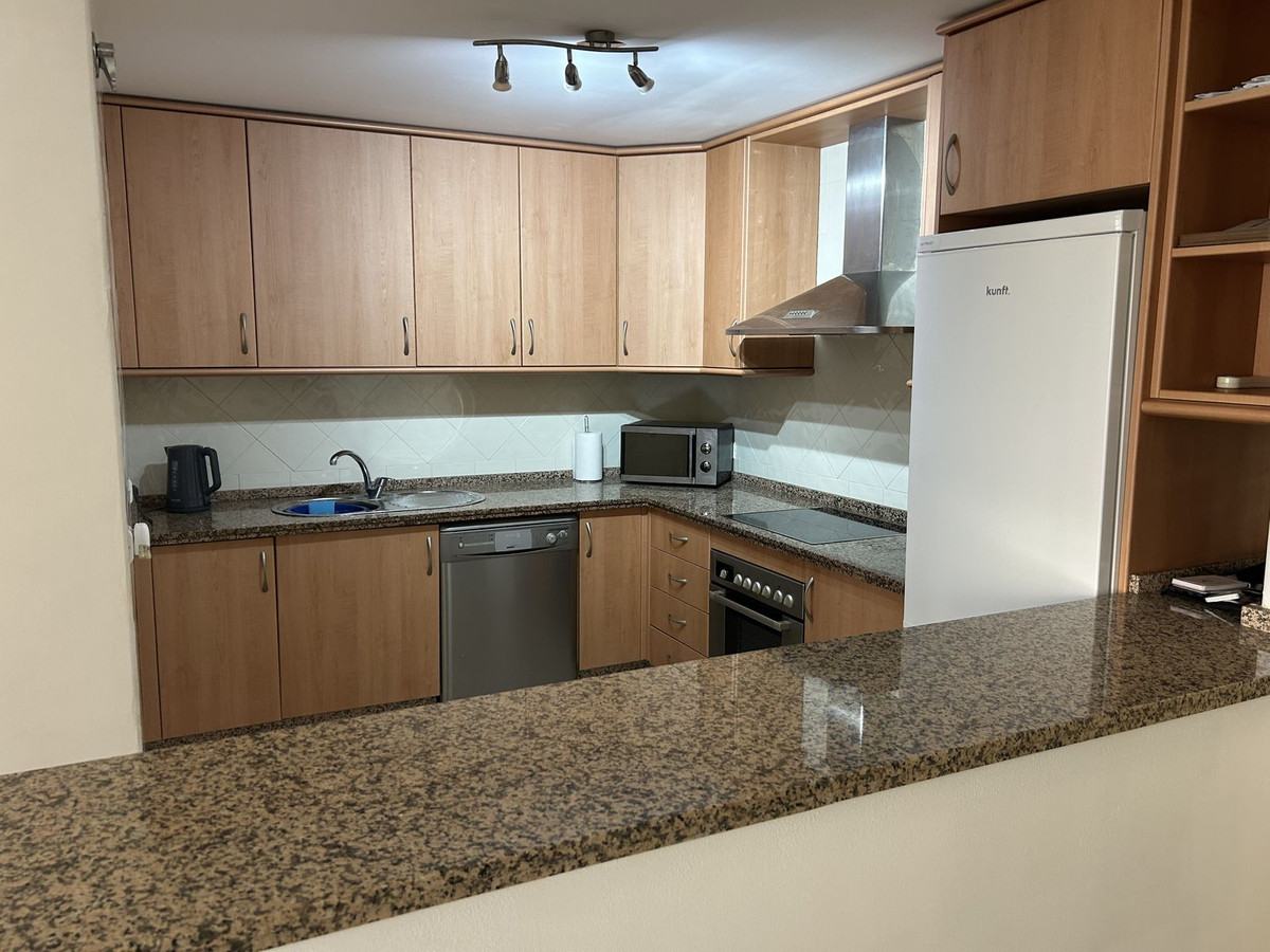 Appartement te koop in Elviria | 2 slaapkamers H5477281