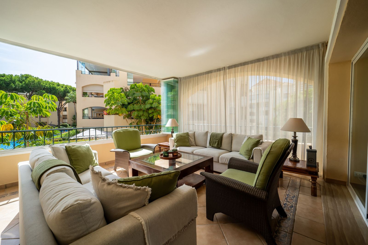 Appartement te koop in Elviria | 3 slaapkamers H5477959