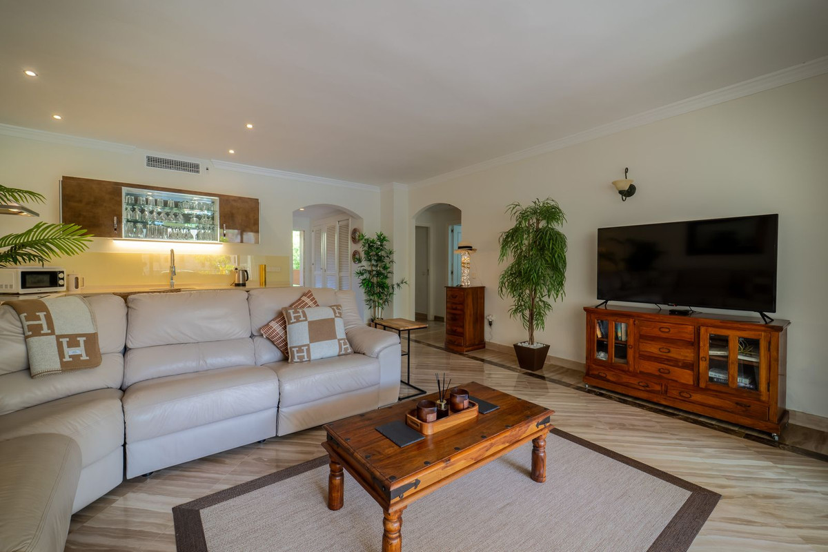 Appartement te koop in Elviria | 3 slaapkamers H5477959